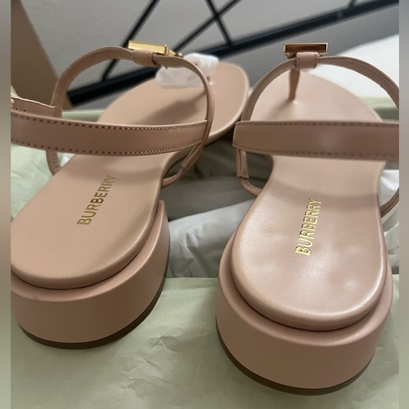 berrylook sandals